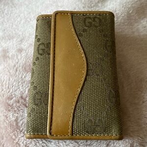 GUCCI ~ Authentic ~ Vintage ~ Key Pouch ~ Key Case ~ Key Holder 🔑